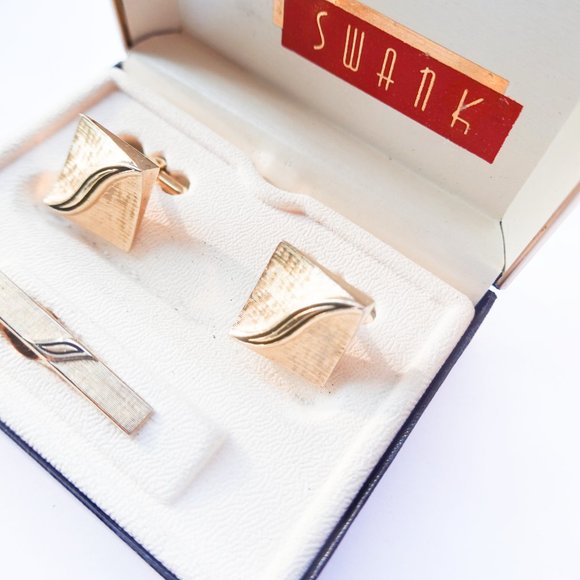 Swank Vintage Gold Black Cufflinks and Tie Bar - Picture 2 of 3